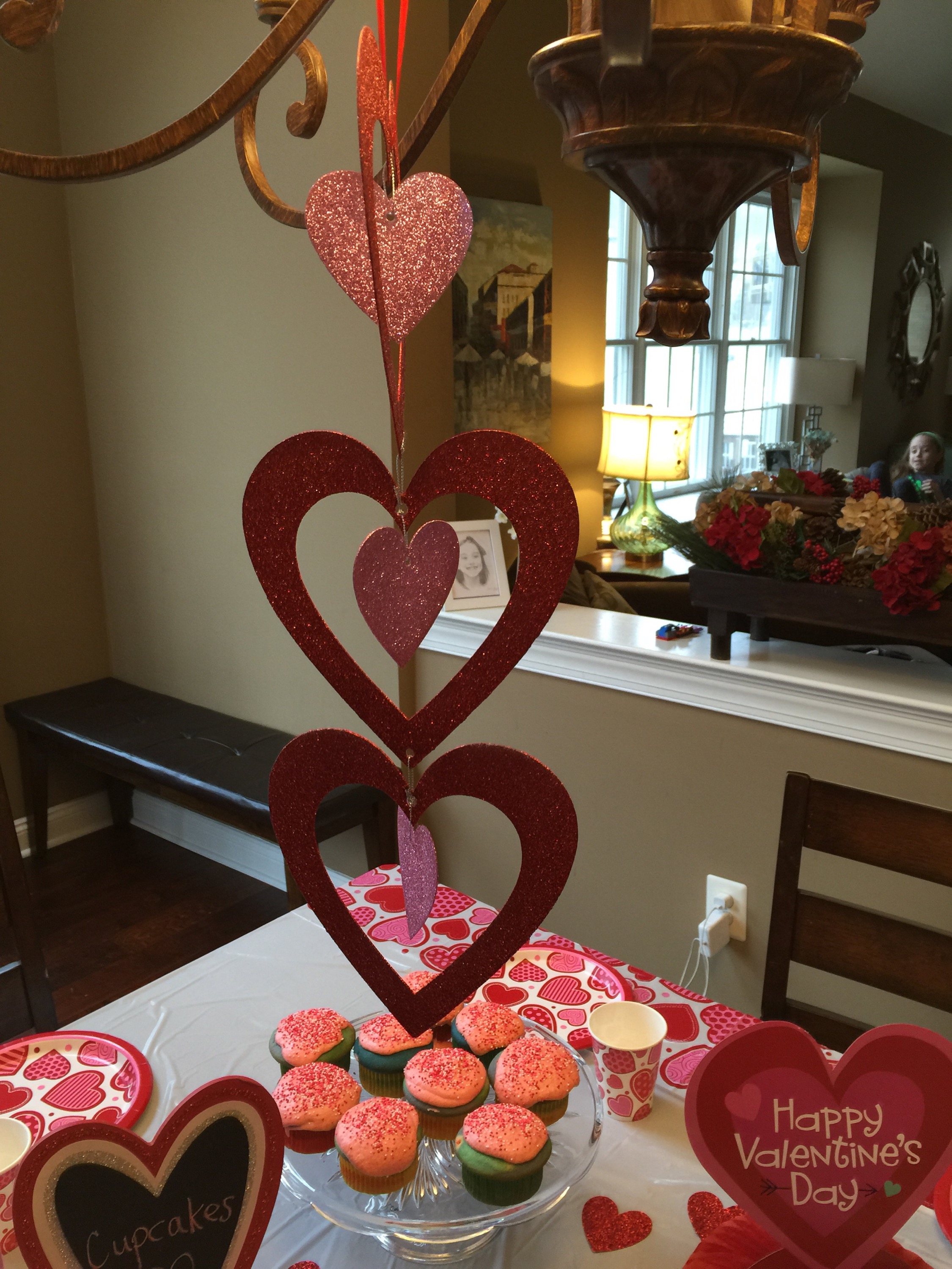 Simple Valentine's Day party Decor Ideas - Classy Mommy