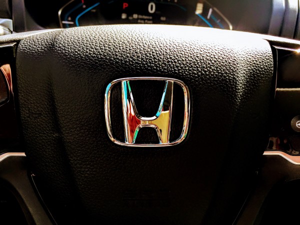 First Look Photos at the 2018 Honda Odyssey