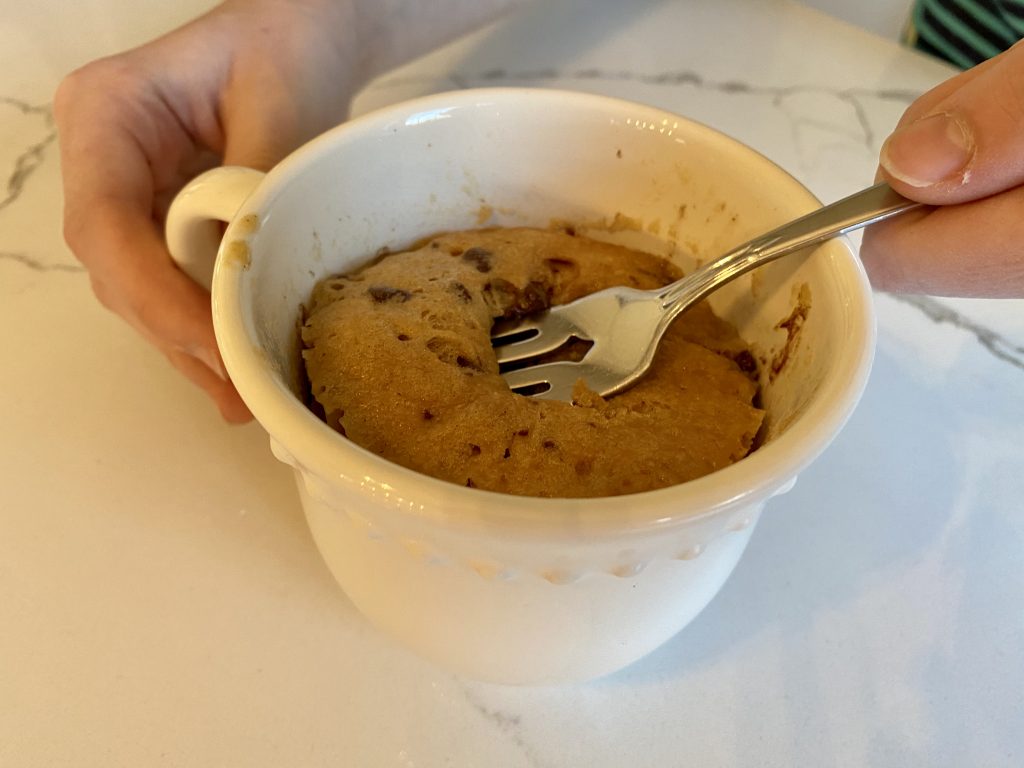 Easy Gluten Free Peanut Butter Mug Cake 
